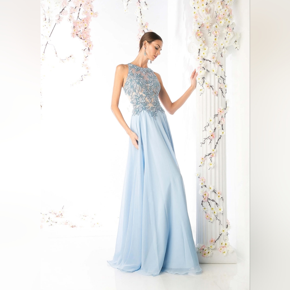 Cinderella Divine blue prom dress size 4